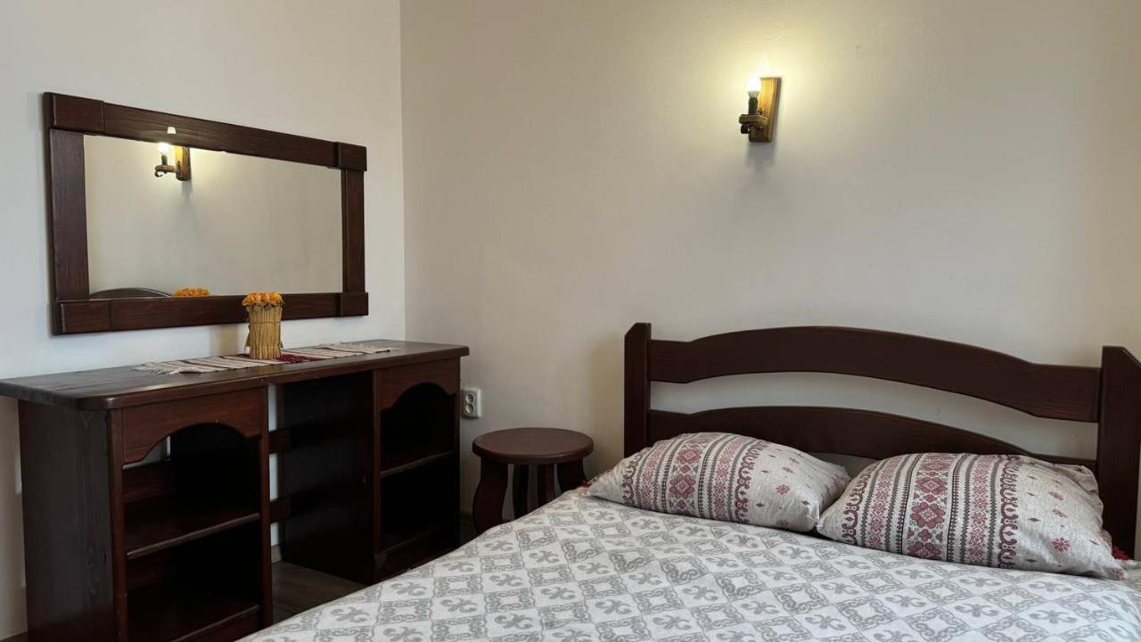 Hotel Ukrainochka à Slavsko Extérieur photo