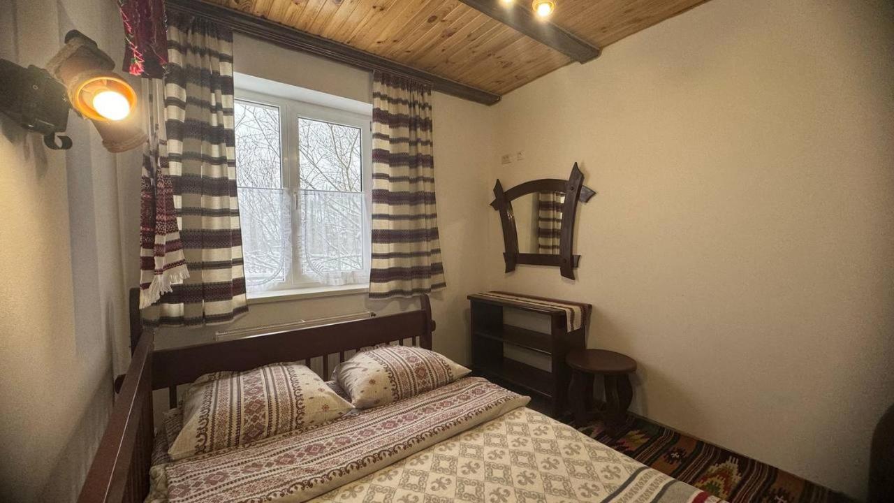 Hotel Ukrainochka à Slavsko Extérieur photo